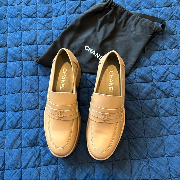 CHANEL Shoes - CHANEL Women's CC Platform Loafers Leather Size 40